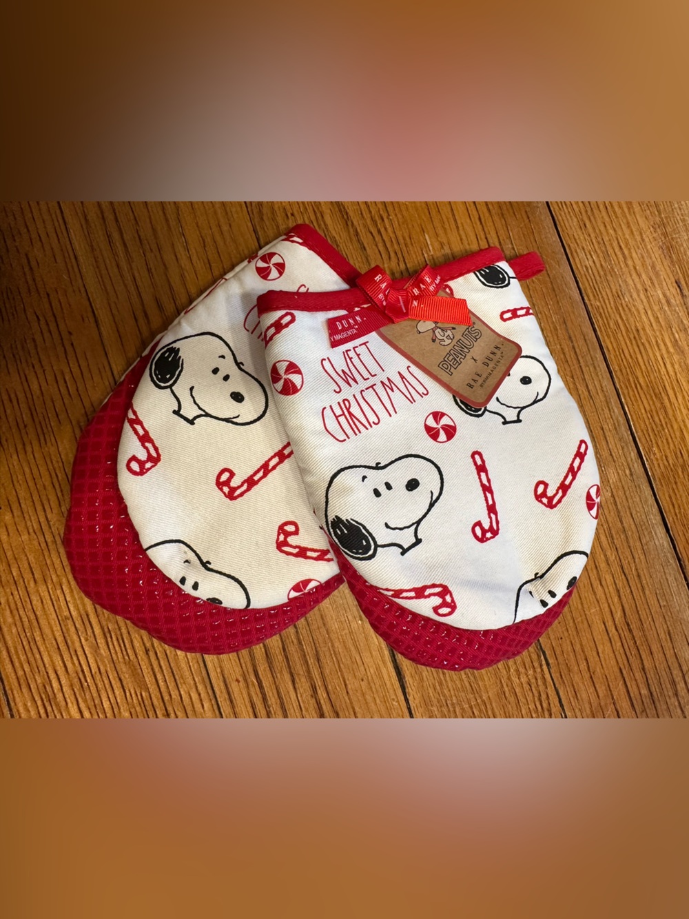Rae Dunn Red & White Snoopy Kids Mittens